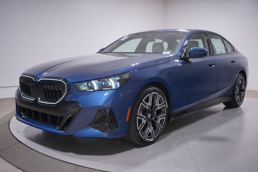 Thumbnail: 2027 BMW 5 Series - 1