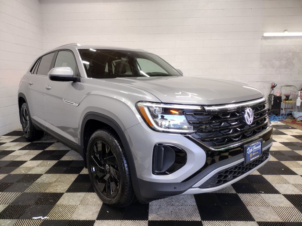 2025 Volkswagen Atlas Cross Sport 2.0T SE w/Technology