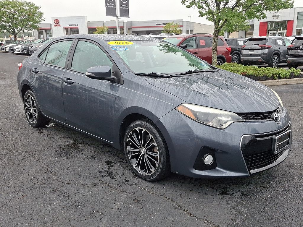 Thumbnail: 2016 Toyota Corolla - 3