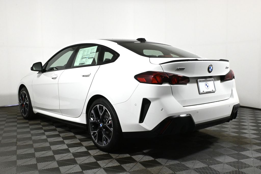 Thumbnail: 2025 BMW 2 Series - 5
