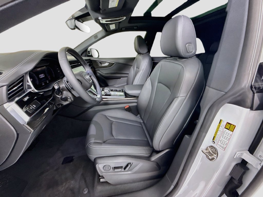 Thumbnail: 2026 Audi Q8 - 19