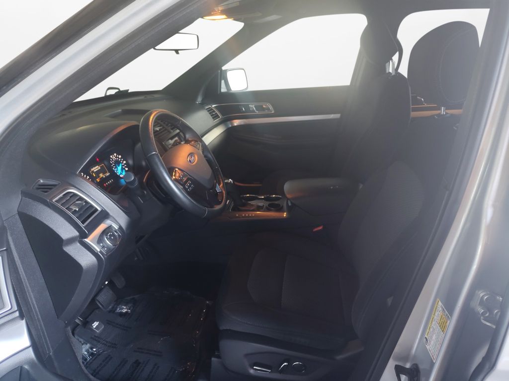 Used Car 2017 Ford Explorer  Xlt For Sale In Austin, Texas