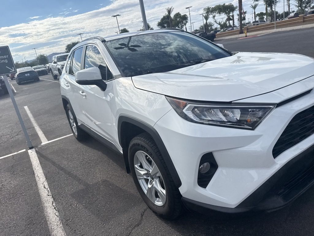 Thumbnail: 2021 Toyota RAV4 - 3