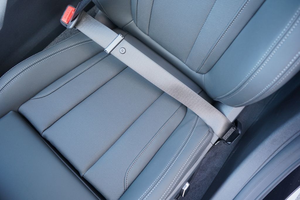 Thumbnail: 2026 BMW i4 - 11