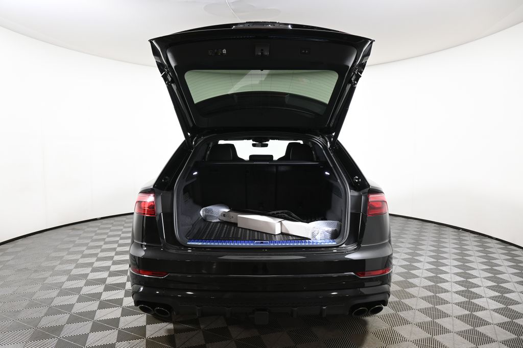 Thumbnail: 2026 Audi SQ8 - 29