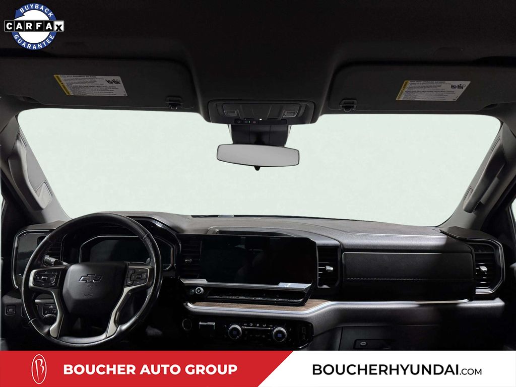 Used 2022 Black Chevrolet RST image 9