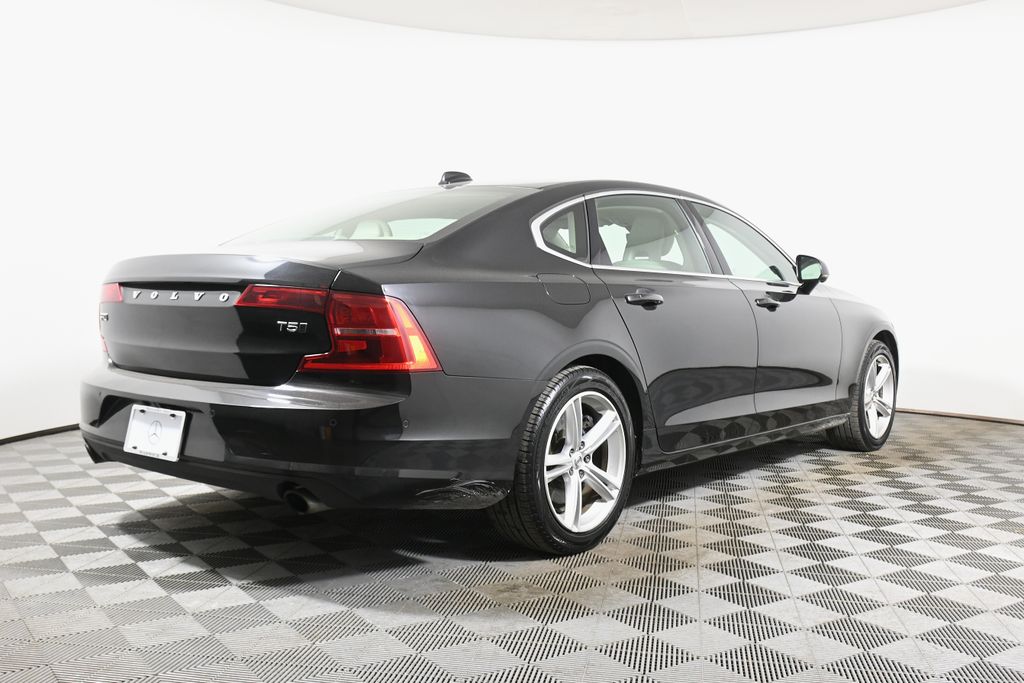 Thumbnail: 2018 Volvo S90 - 7