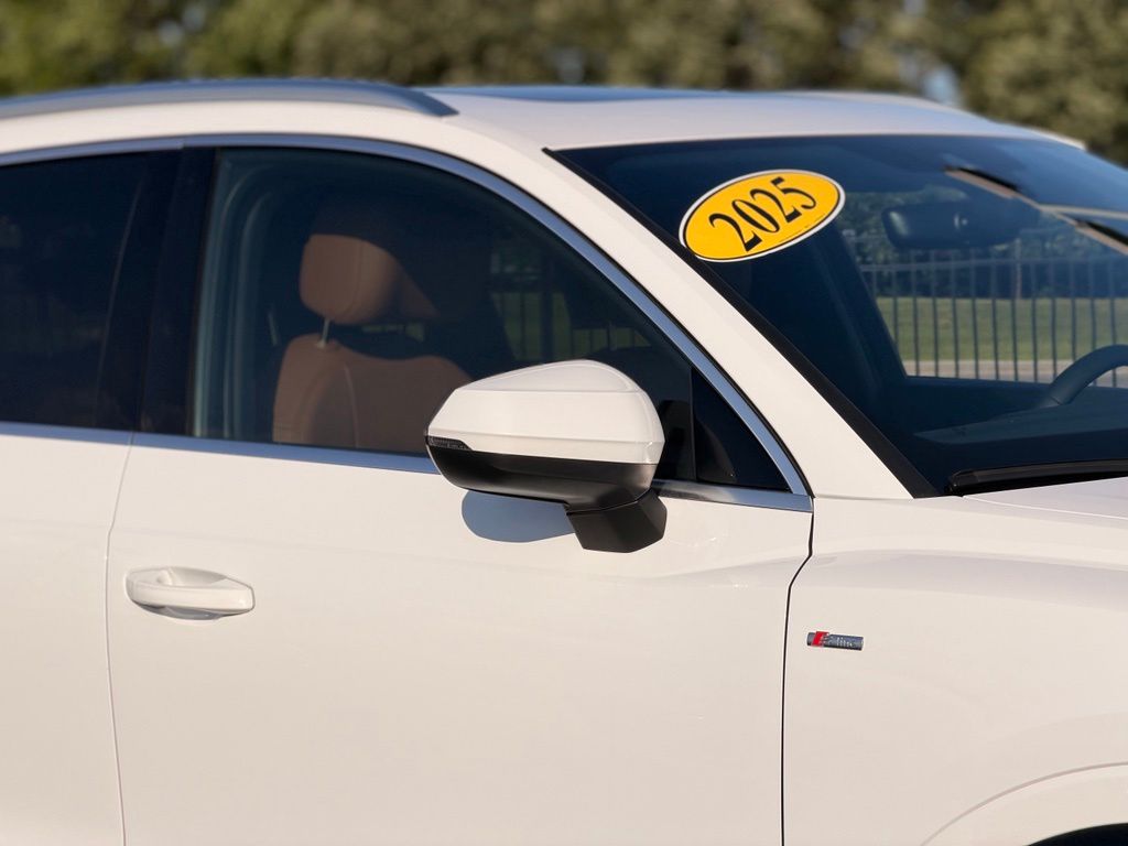 2025 Audi Q3 Premium Arkona White - Jim Hudson Acura - Image 5
