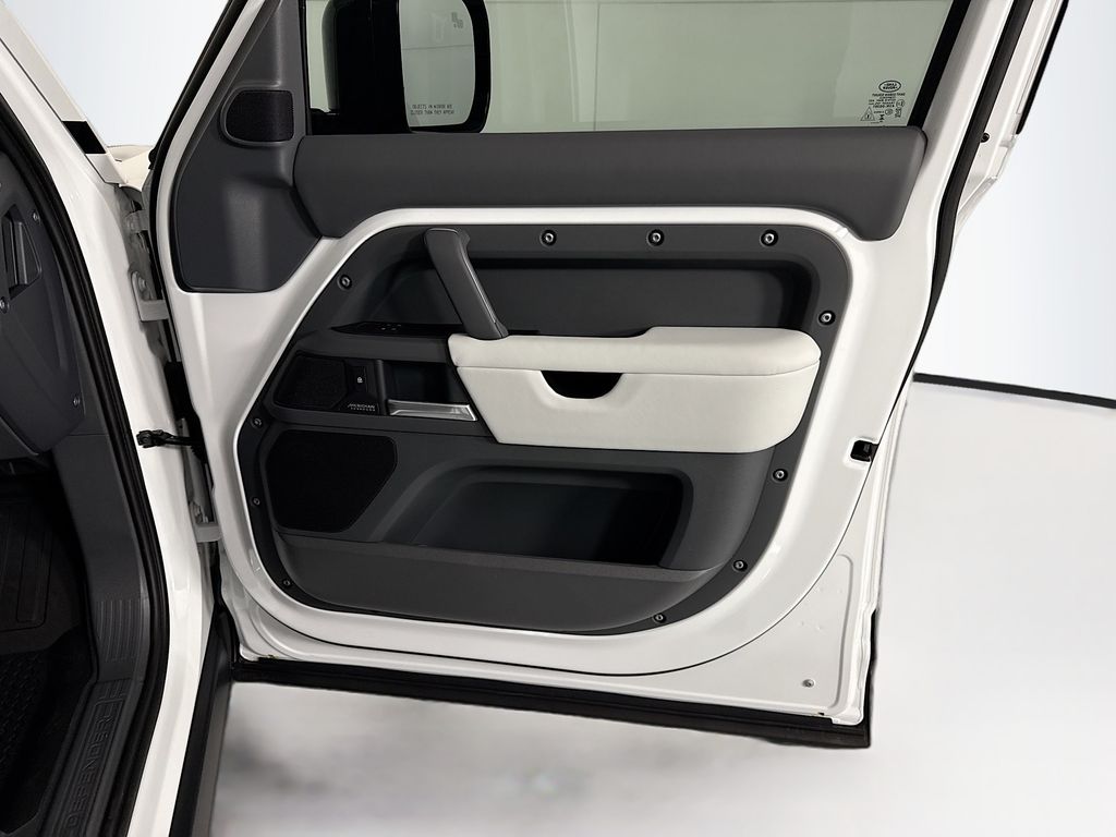 Thumbnail: 2026 Land Rover Defender - 26