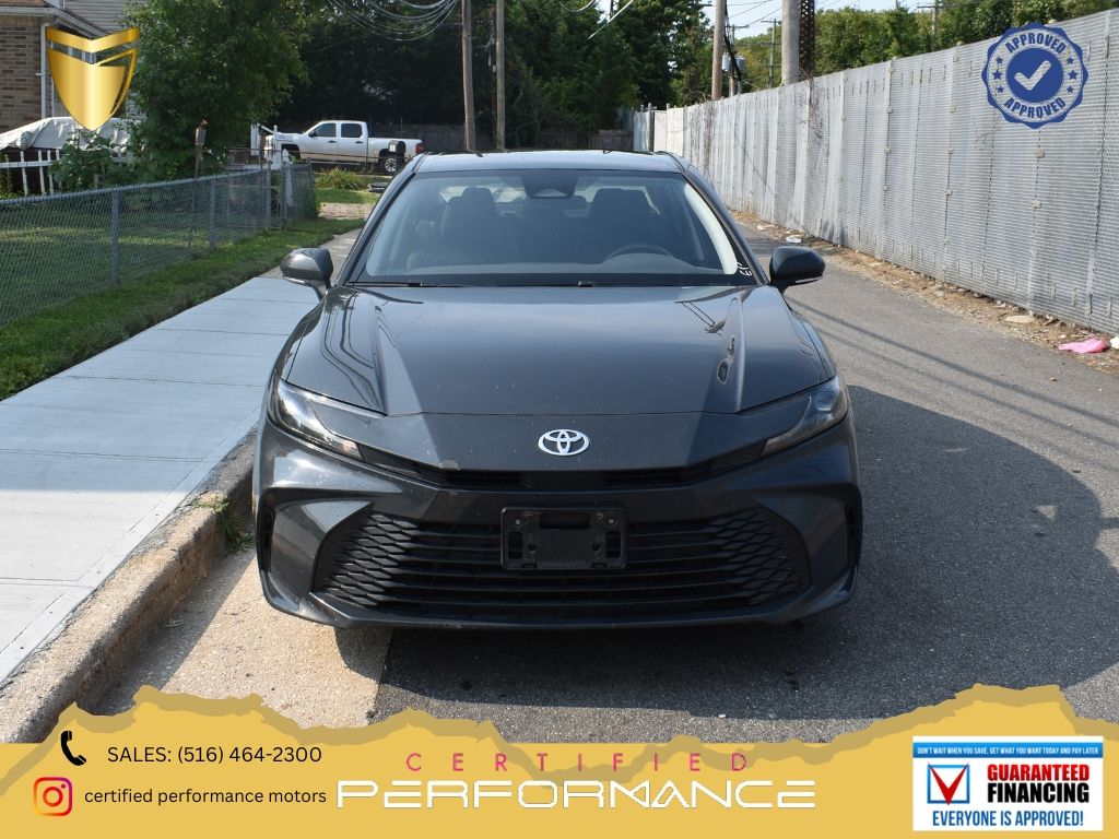 2025 Toyota Camry SE FWD