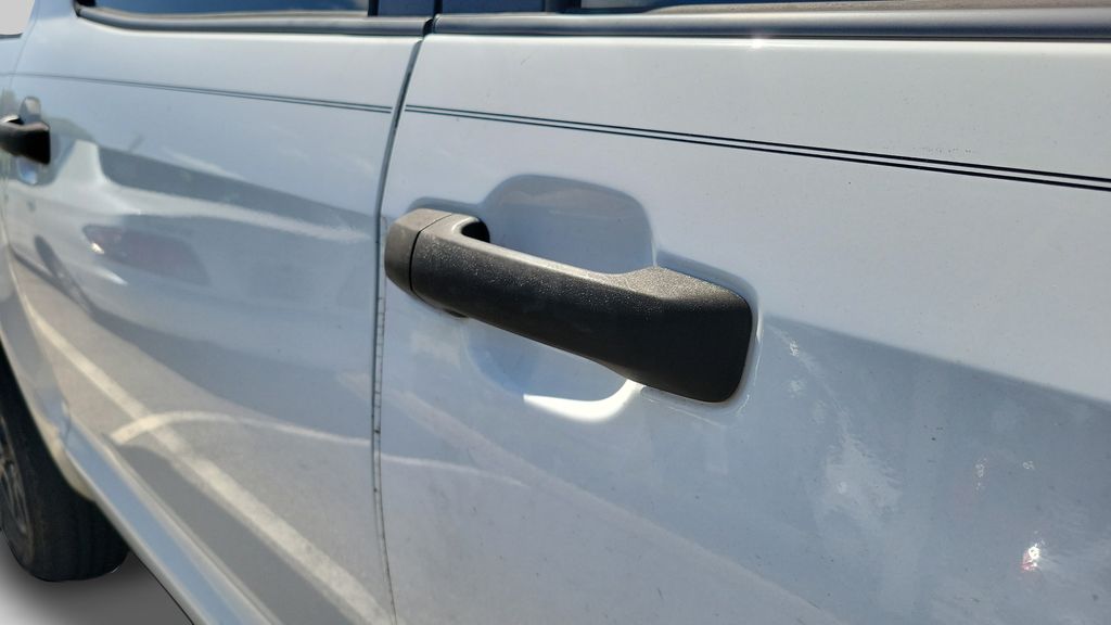 Used 2020 White Toyota SR5 image 9