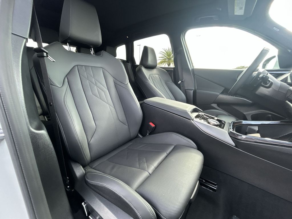 Thumbnail: 2025 BMW X3 - 16