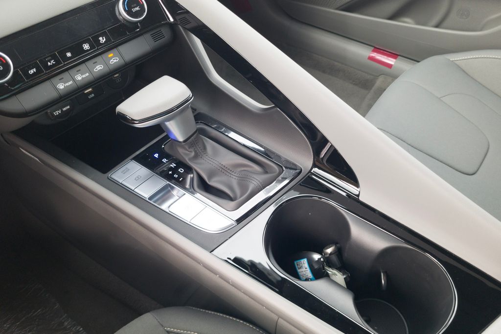 New 2026 White Hyundai Blue image 23