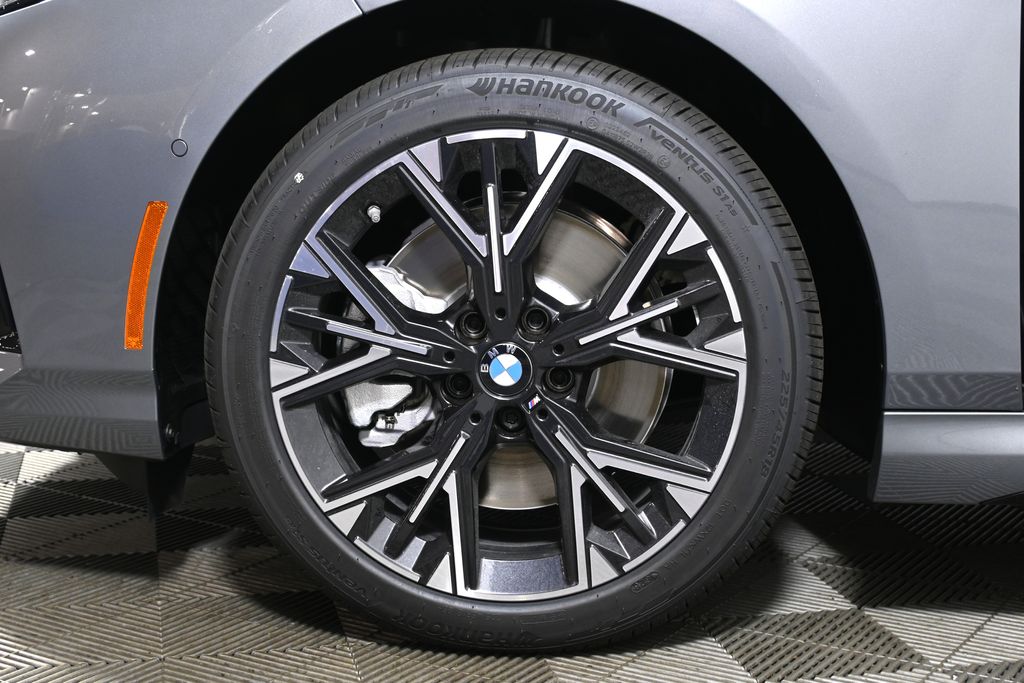 Thumbnail: 2026 BMW 2 Series - 12