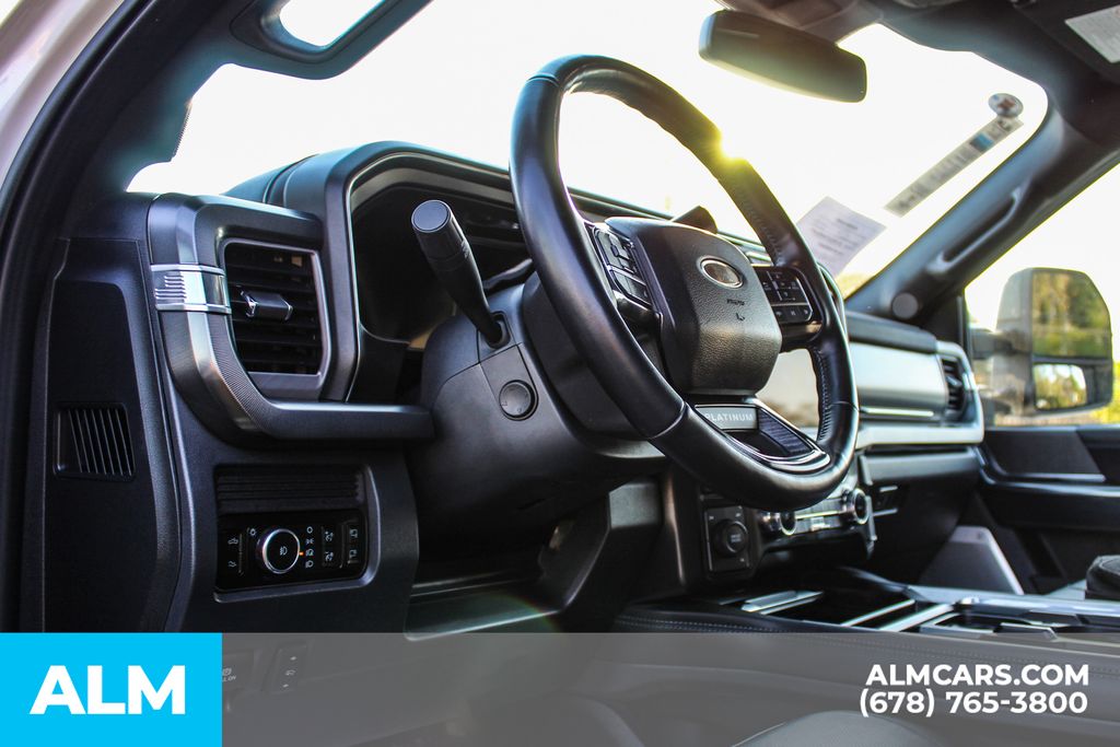 Used 2025 White Ford Platinum image 29