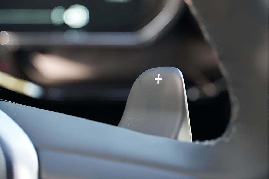 New 2026 White GMC SLT image 19