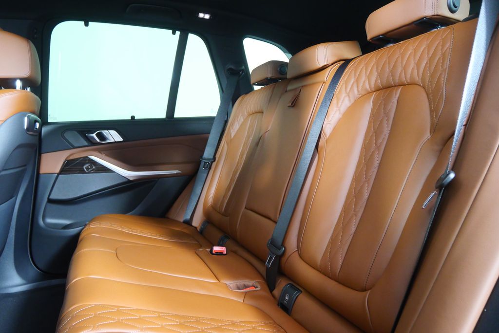 Thumbnail: 2026 BMW X5 - 16