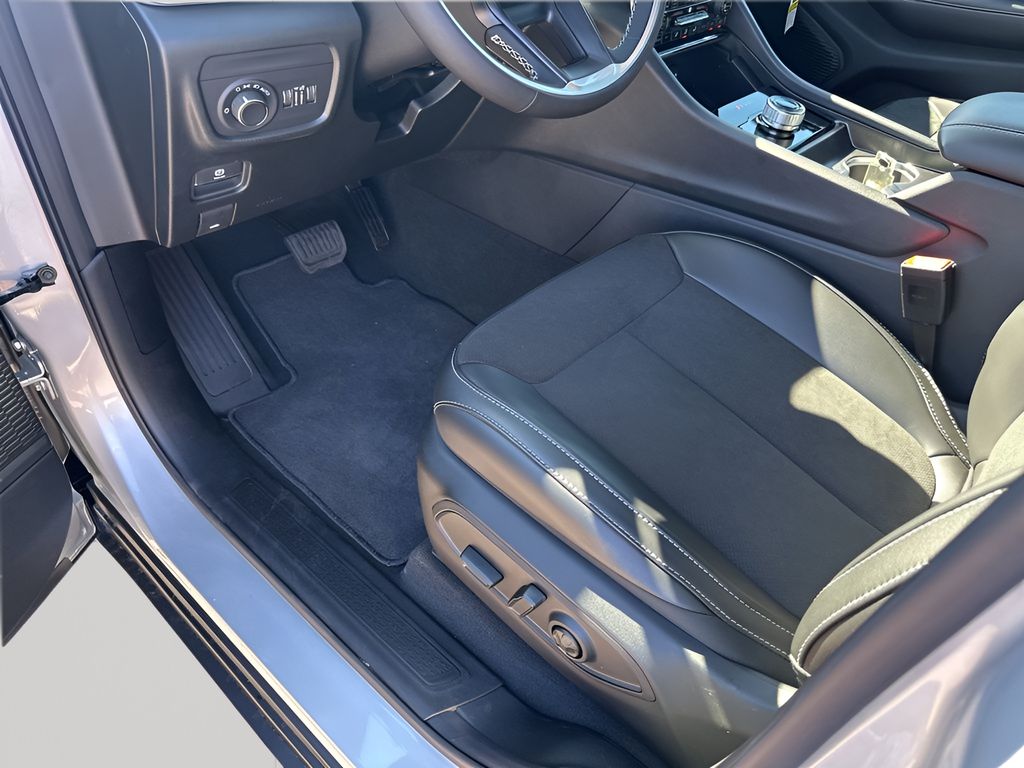 New Car 2025 Jeep Grand Cherokee  For Sale Under $35,000 In Austin, Texas