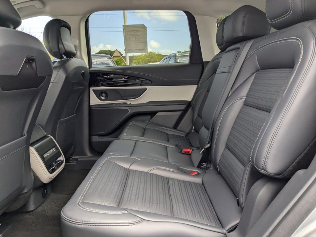 2025 Lincoln Nautilus Hybrid Reserve