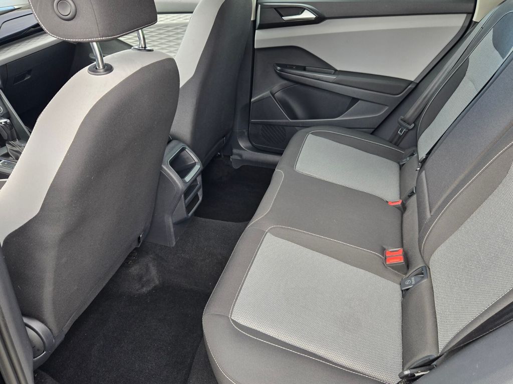 2022 Volkswagen Taos - $16,500
