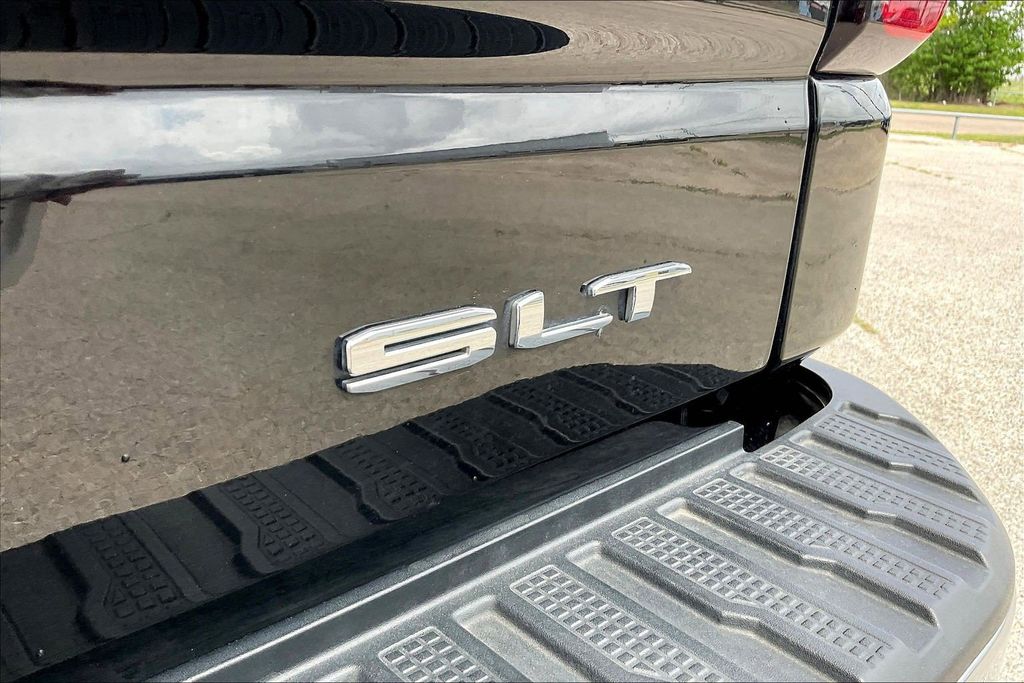 Used 2019 GMC Sierra 1500 SLT 4D Crew Cab