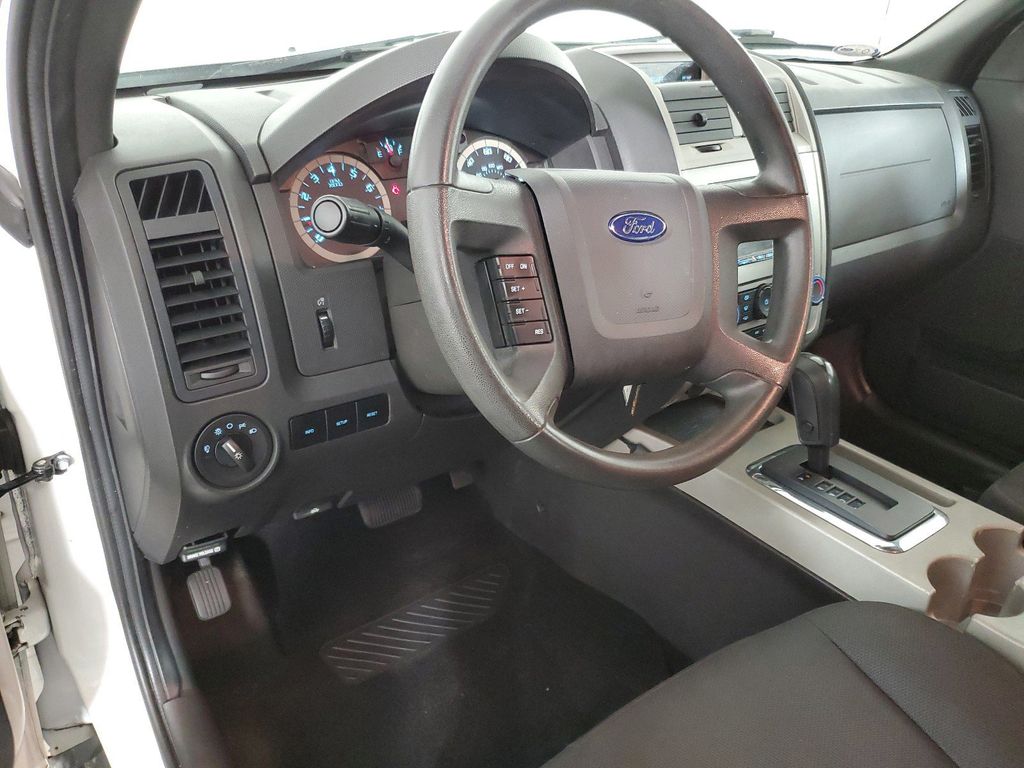 2009 Ford Escape XLT 22