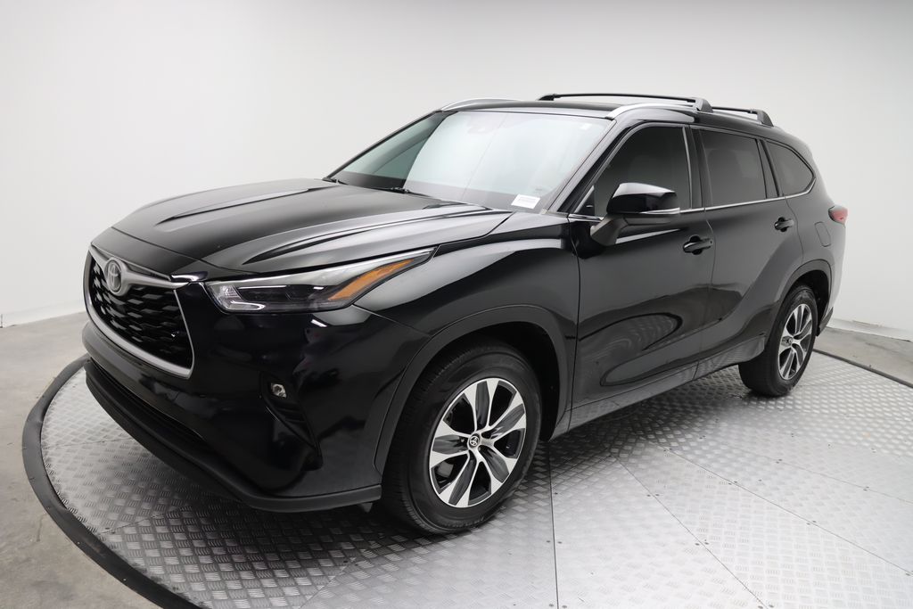 2021 Toyota Highlander XLE -
                West Palm Beach, FL