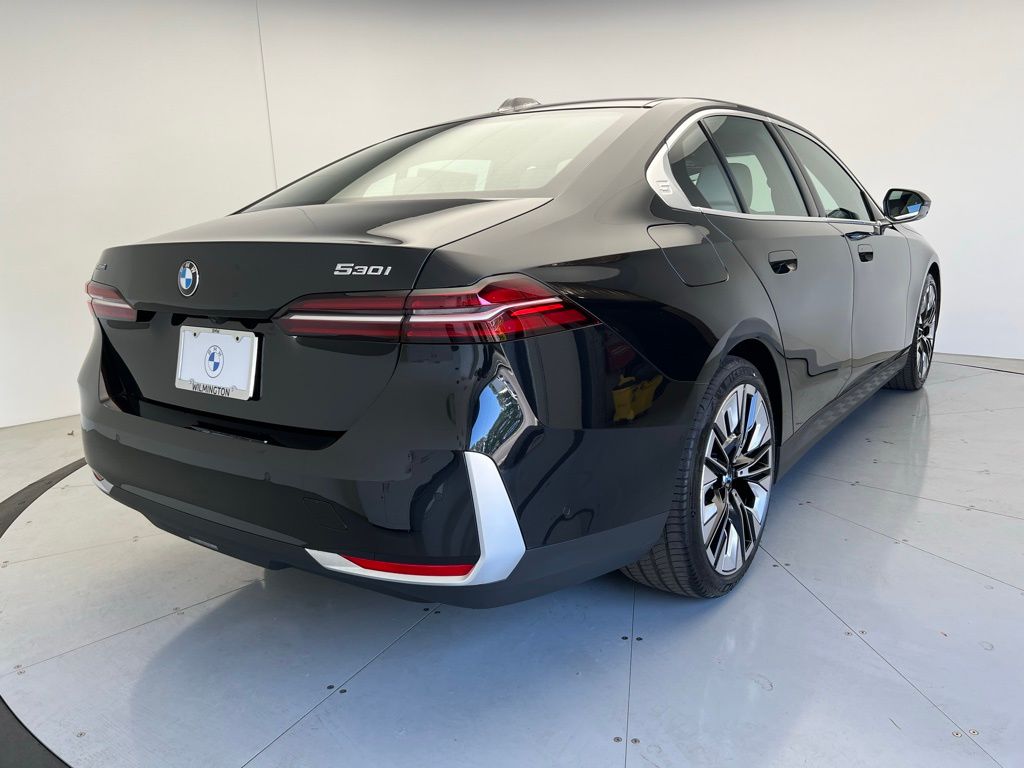 2025 BMW 5 Series 530i xDrive 3