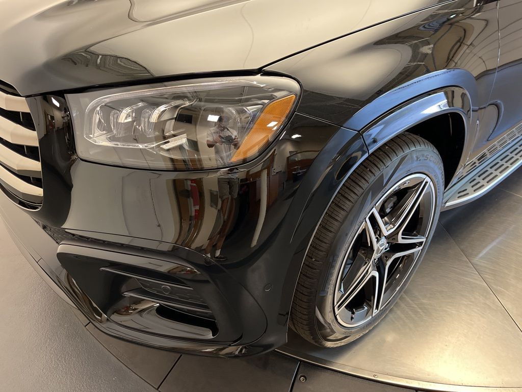 Thumbnail: 2026 Mercedes-Benz GLS - 9