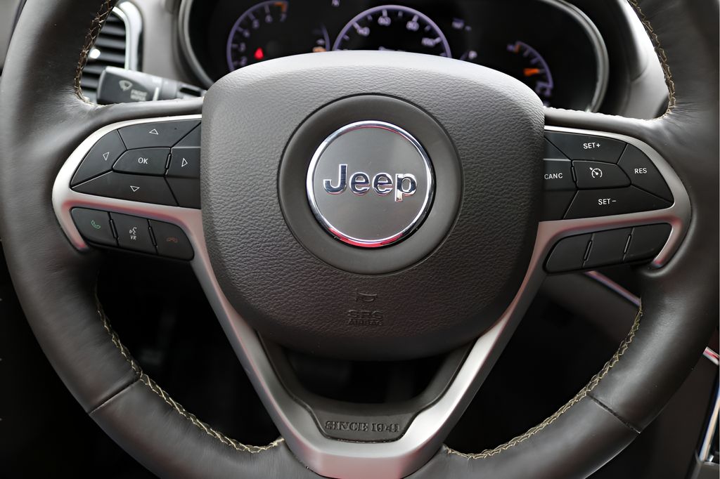 Used Car 2019 Jeep Grand Cherokee  Overland For Sale Under $25,000 In Austin, Texas