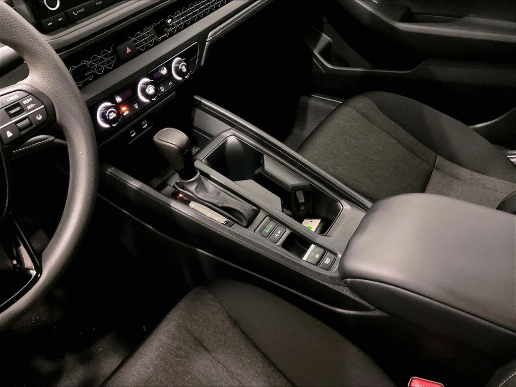 2025 Honda Accord — photo 20