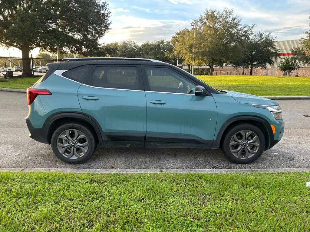 Thumbnail: 2024 Kia Seltos - 6
