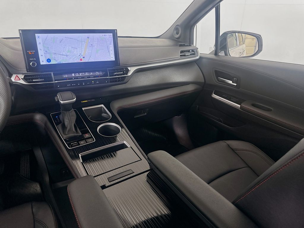 Thumbnail: 2026 Toyota Sienna - 24