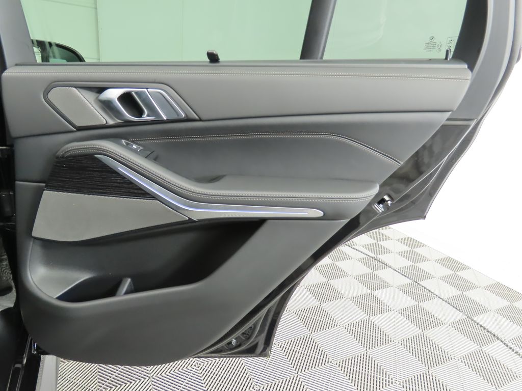 Thumbnail: 2026 BMW X5 - 27