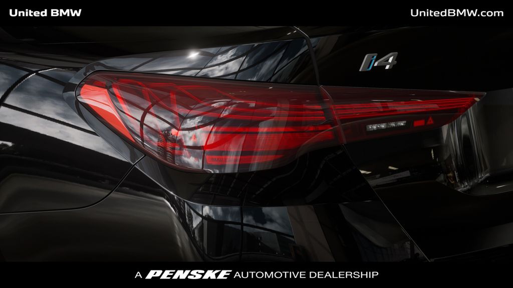 Thumbnail: 2025 BMW i4 - 8