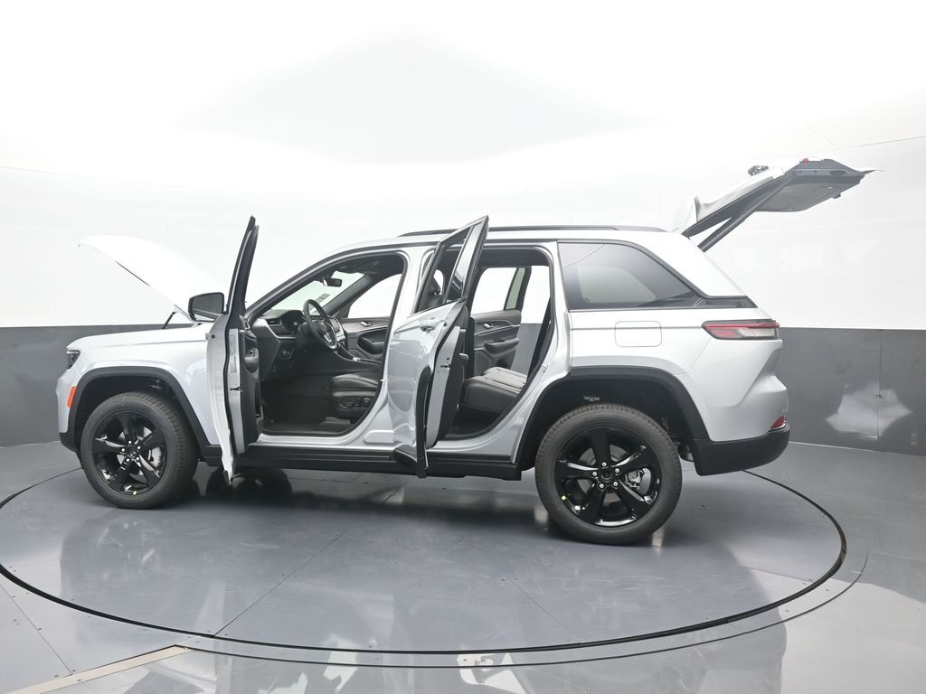 New 2025 Silver Zynith Jeep Limited image 68