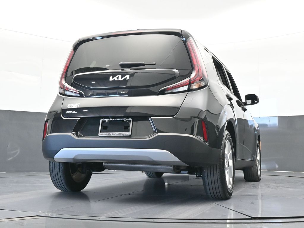 Used 2023 Fusion Black Kia LX image 52