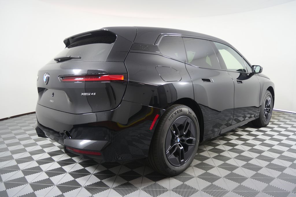 Thumbnail: 2026 BMW iX - 3