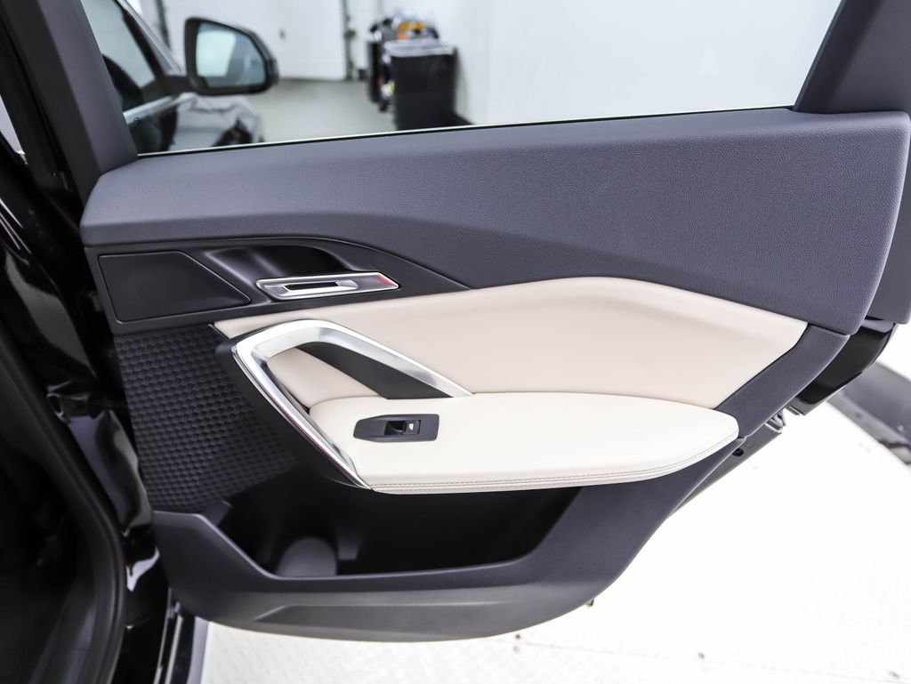 2025 BMW X1 xDrive28i 23