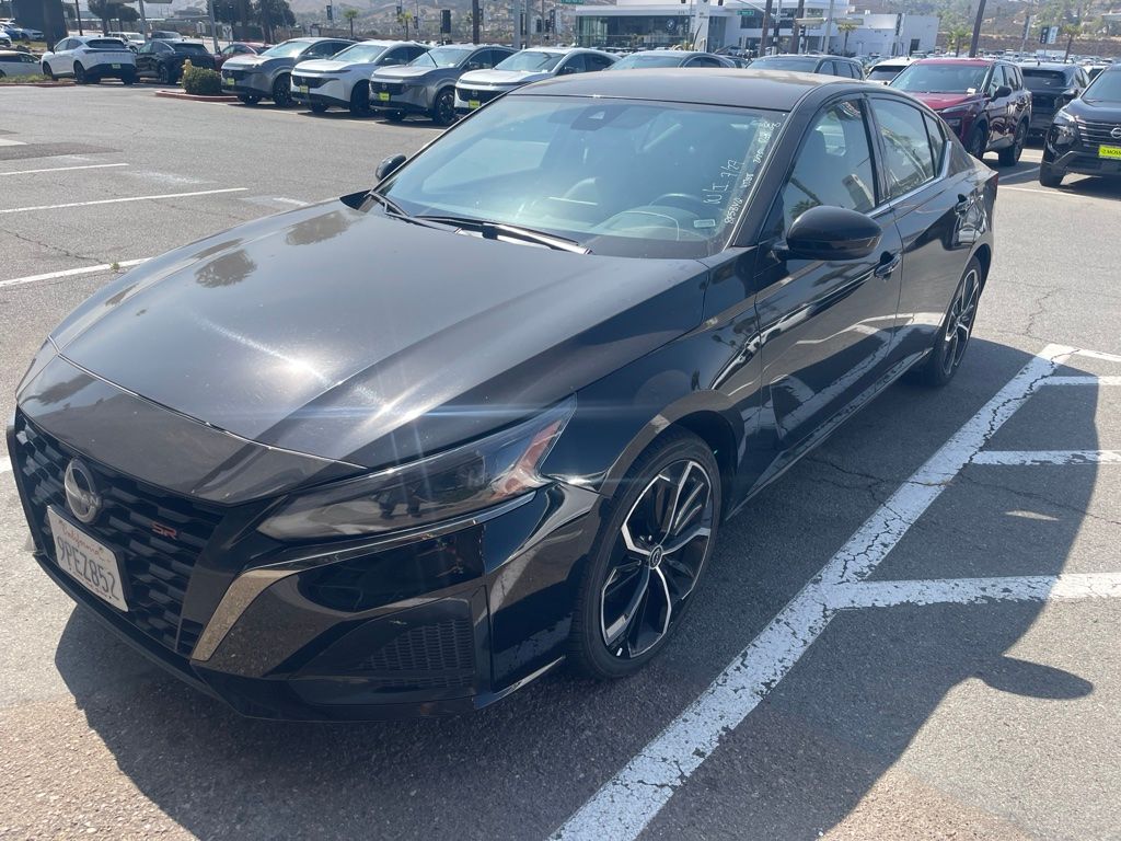 Black 2025 Nissan Altima Sedan Front-Wheel Drive Continuously Variable Transmission