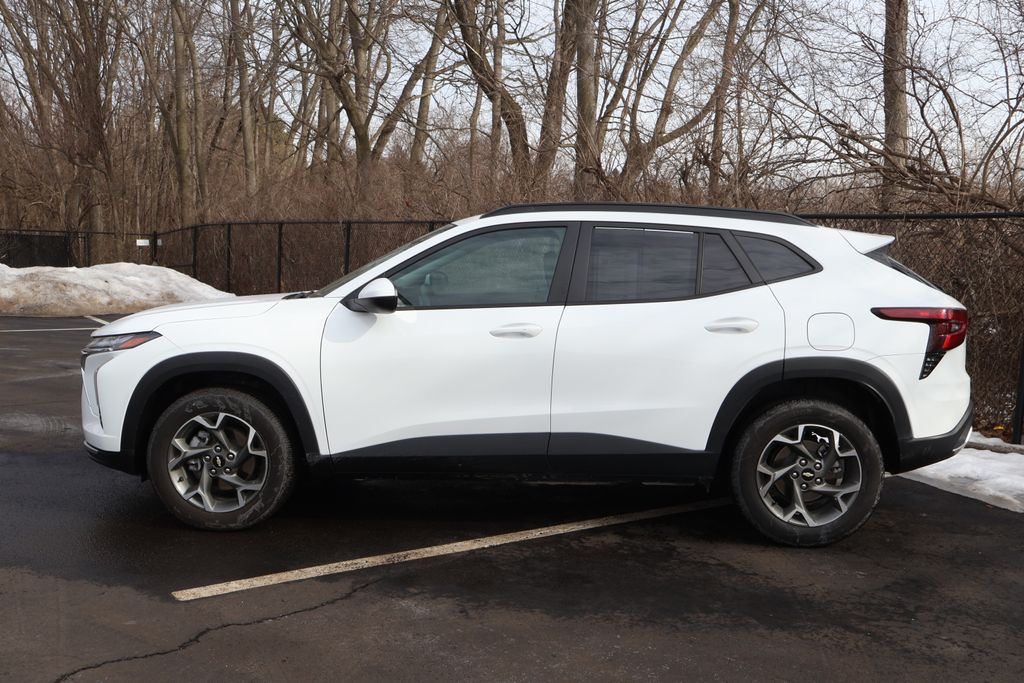 Thumbnail: 2025 Chevrolet Trax - 5