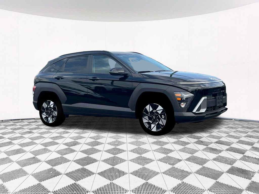 2025 Hyundai Kona SEL 10