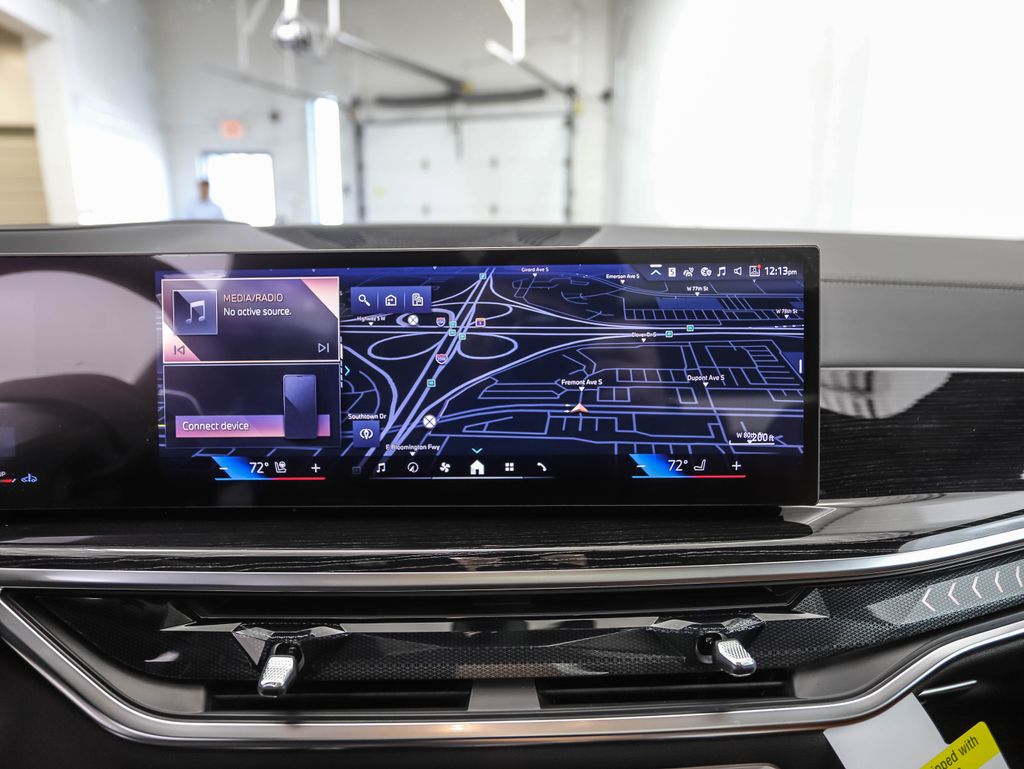 Thumbnail: 2026 BMW X5 - 15