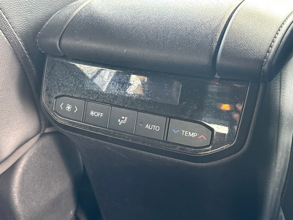 Used 2021 Toyota Highlander SUV