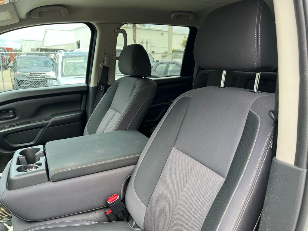 Certified Used 2022 White Nissan S image 7