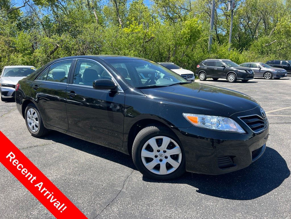 2010 Toyota Camry 2.5 Auto LE's photo