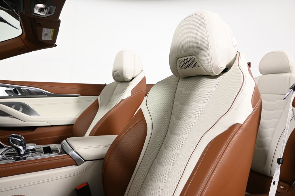 Thumbnail: 2026 BMW 8 Series - 23