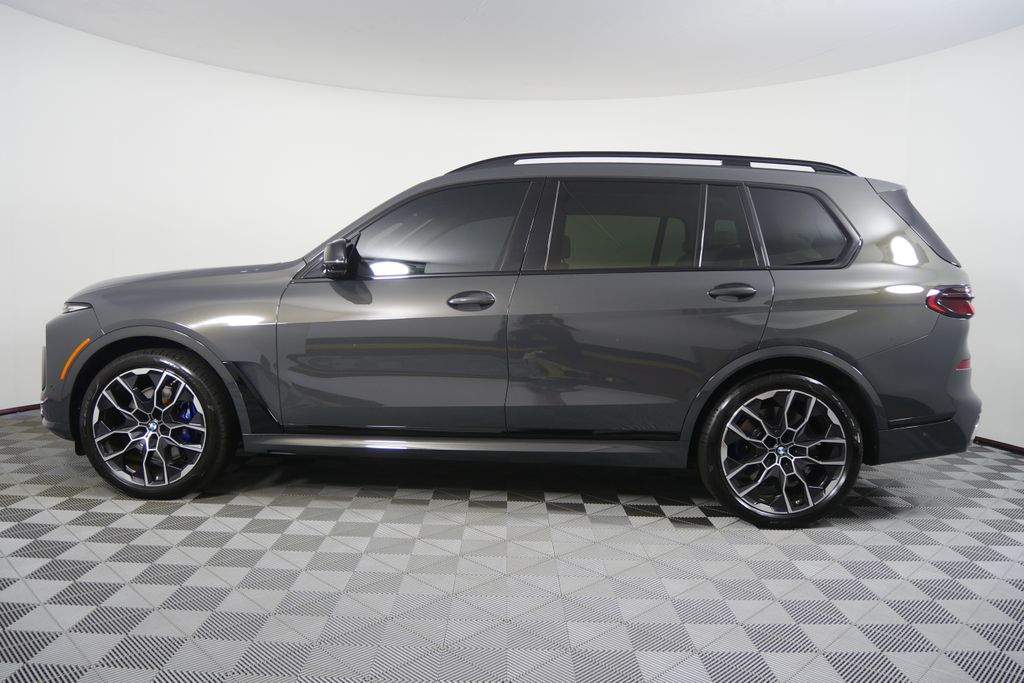 Thumbnail: 2023 BMW X7 - 6
