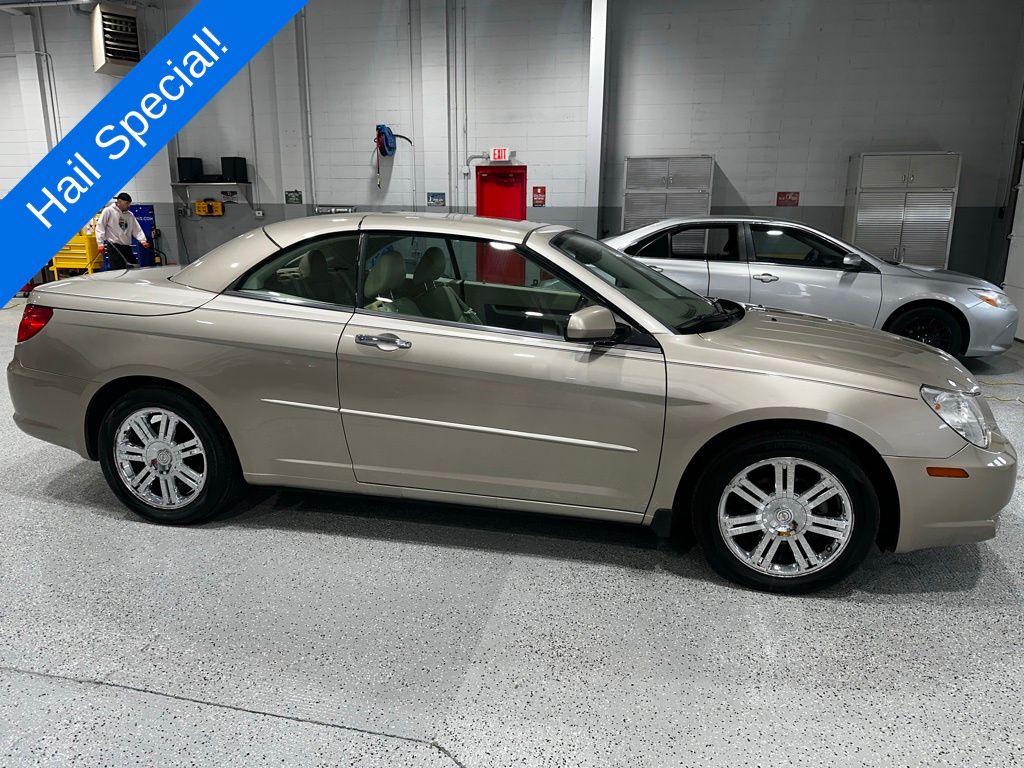 Light Sandstone Metallic Clearcoat/Black Vinyl Top 2008 Chrysler Sebring Limited Convertible FWD Convertible Front-Wheel Drive 6-Speed Automatic