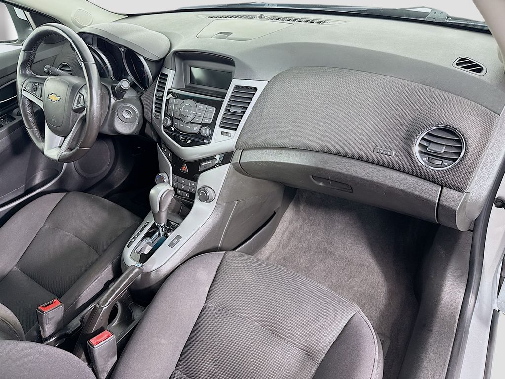Thumbnail: 2012 Chevrolet Cruze - 16